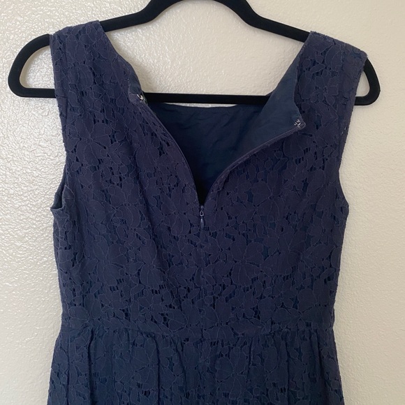 J. Crew Factory 💌Free Shipping Dress with Allover Floral Lace Navy Blue Size 2 - Picture 5 of 8